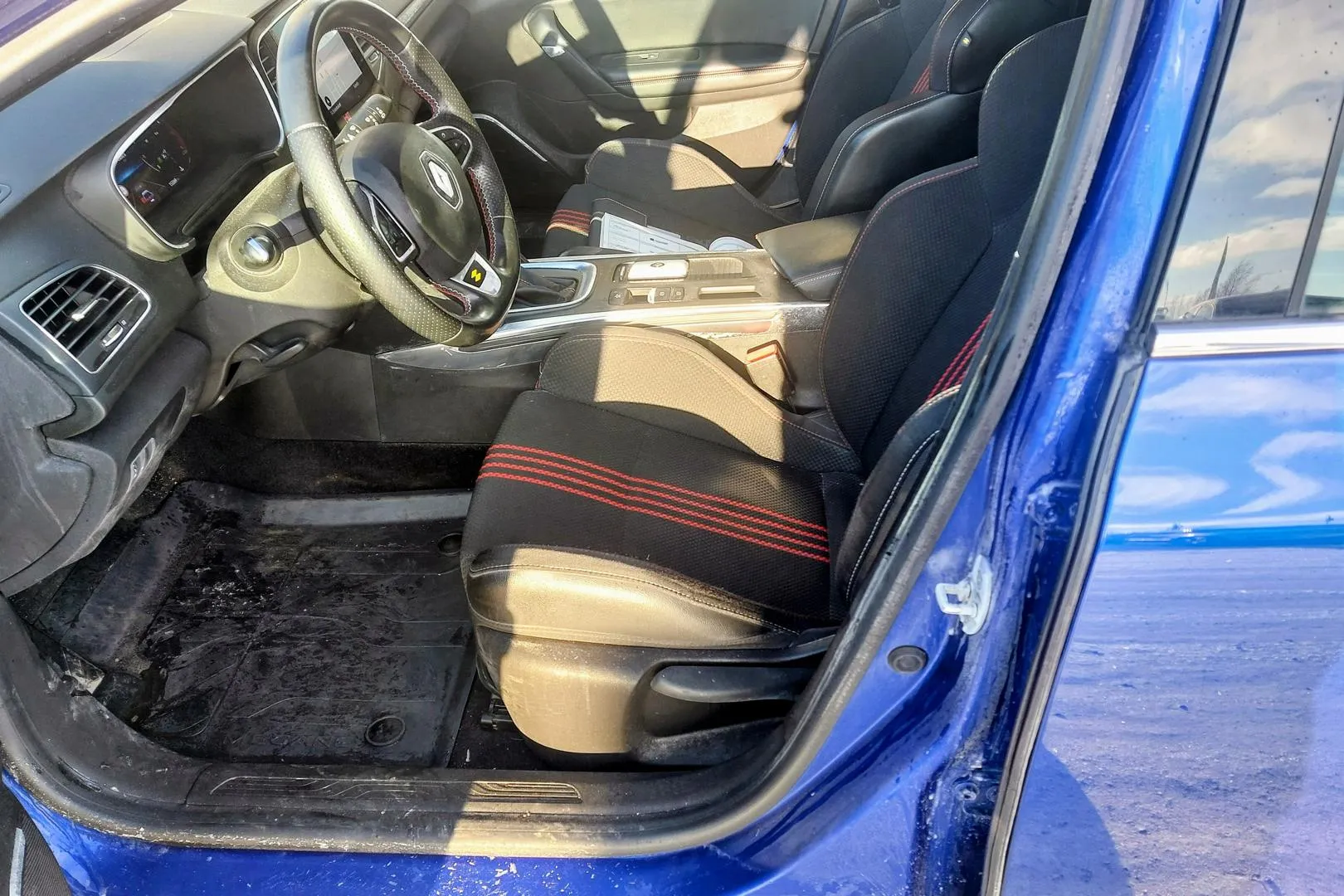 RENAULT Megane LPN-441 carousel image