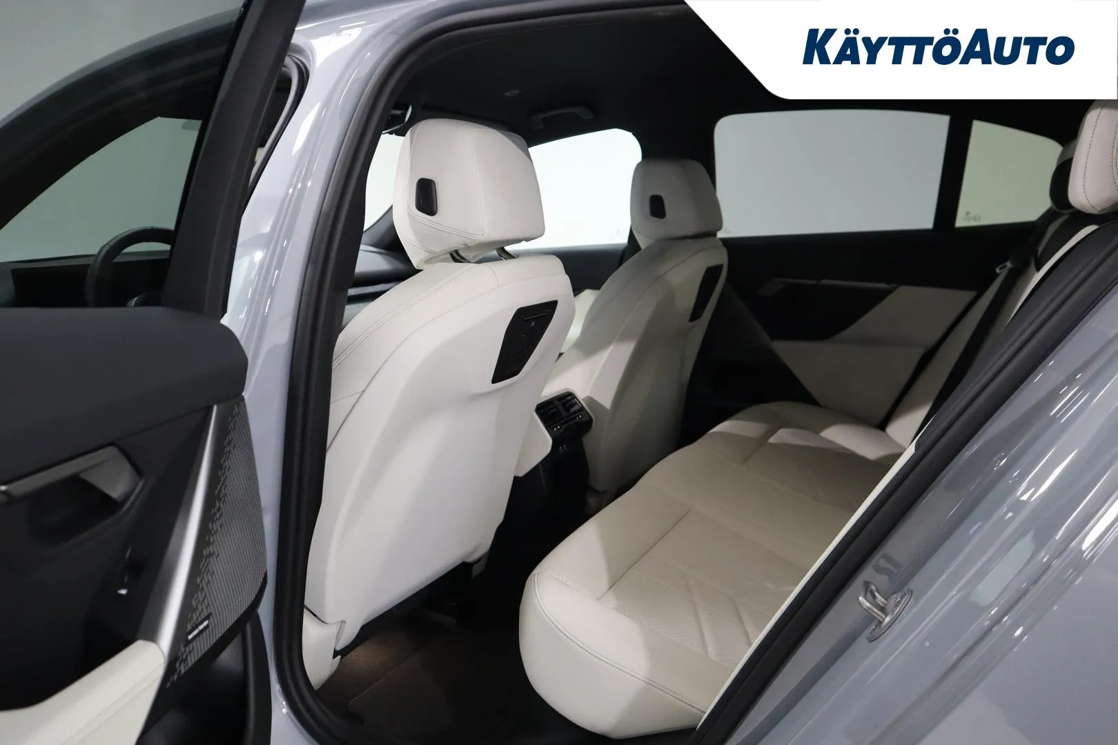 BMW i5 NNH-970 carousel image