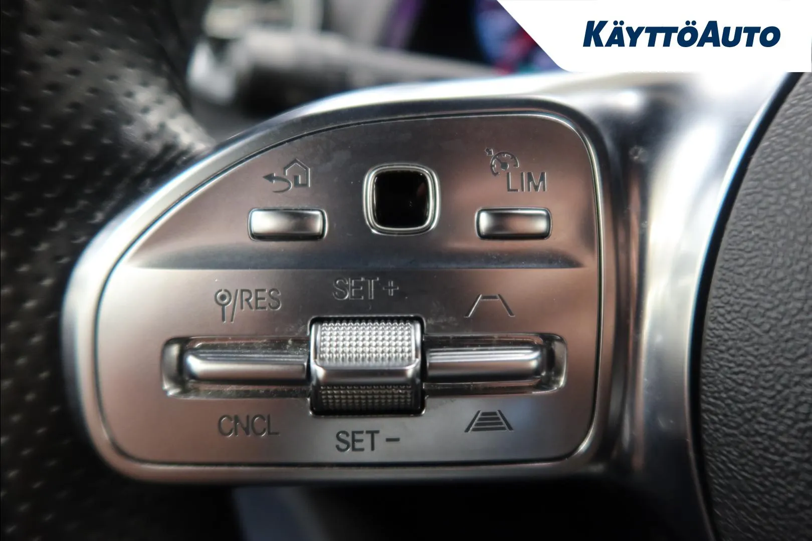 Mercedes-Benz EQB JNK-187 carousel image