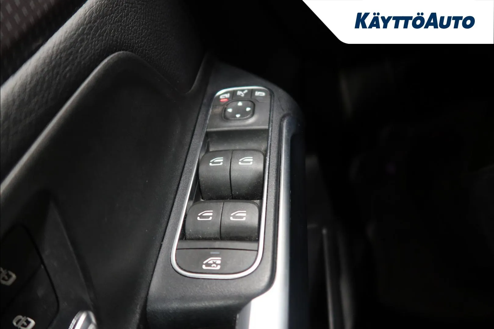 Mercedes-Benz EQB JNK-187 carousel image