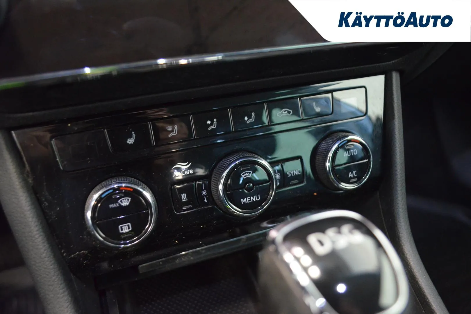 SKODA Superb CPC-871 carousel image