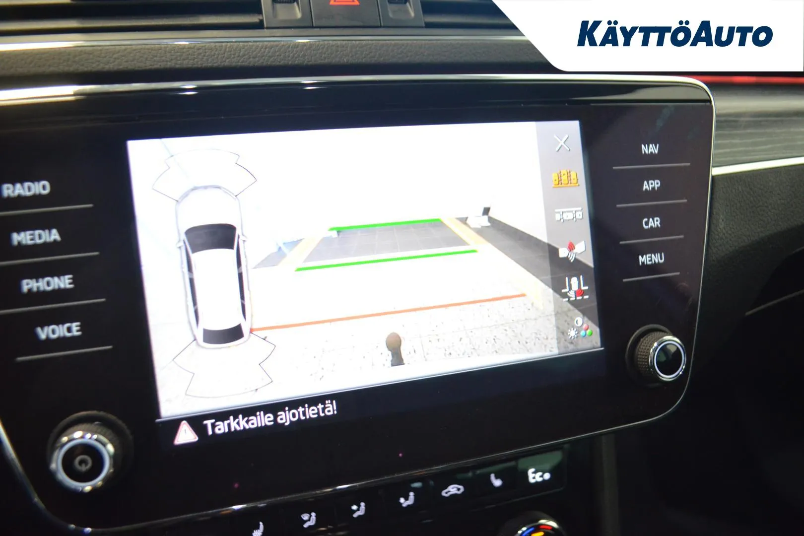 SKODA Superb CPC-871 carousel image