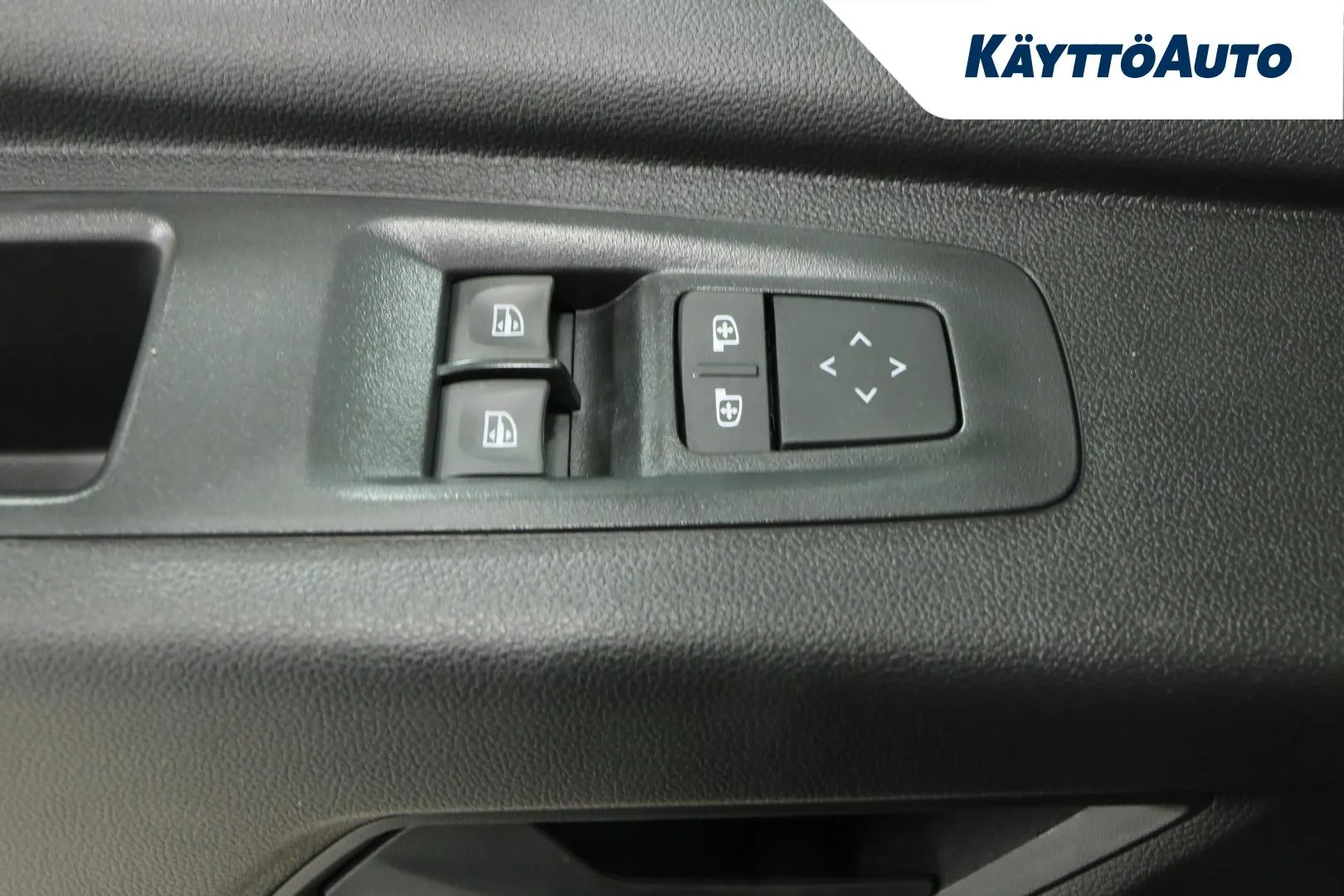 Nissan Interstar FSR-905 carousel image