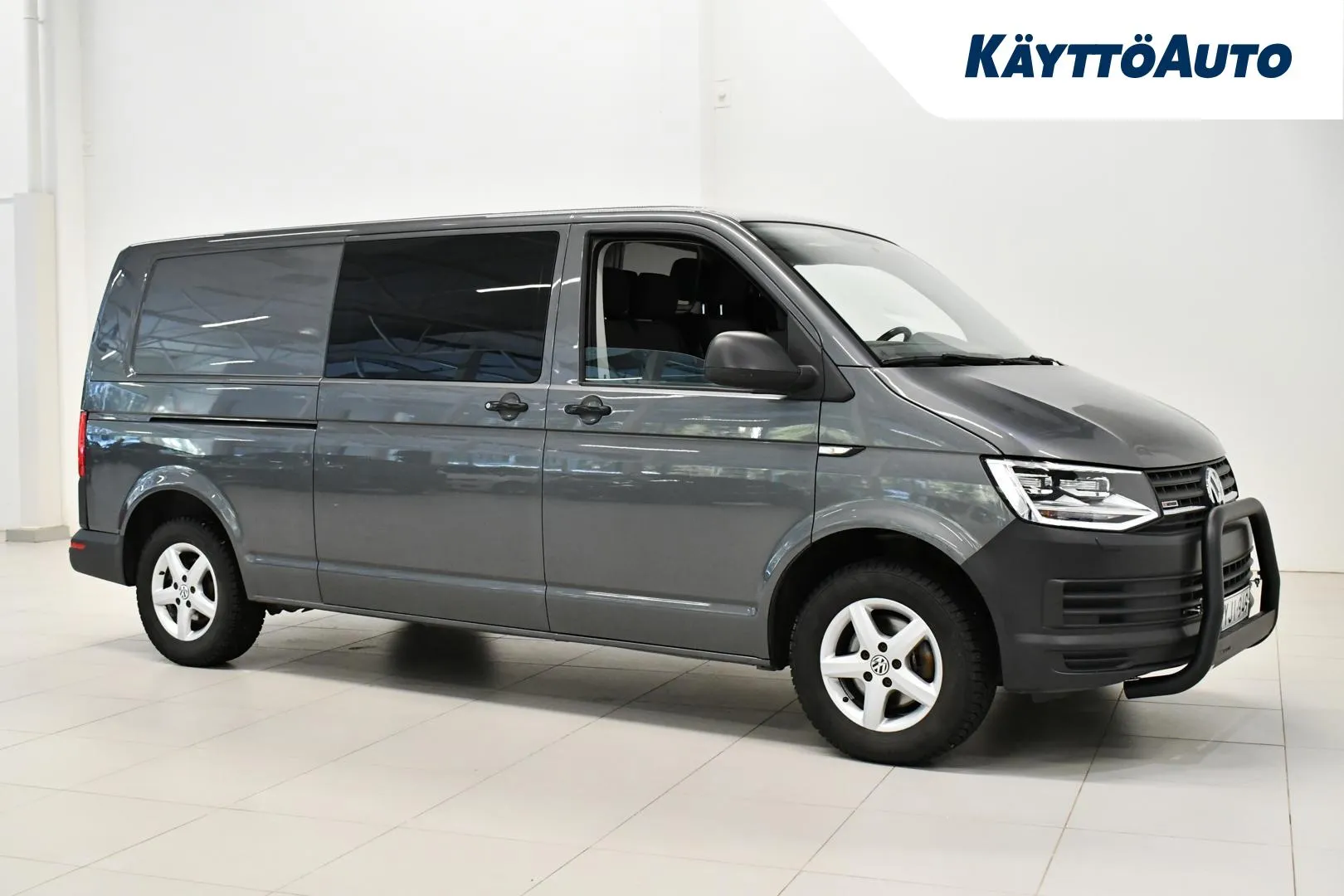 VOLKSWAGEN Transporter YJI-949 carousel image