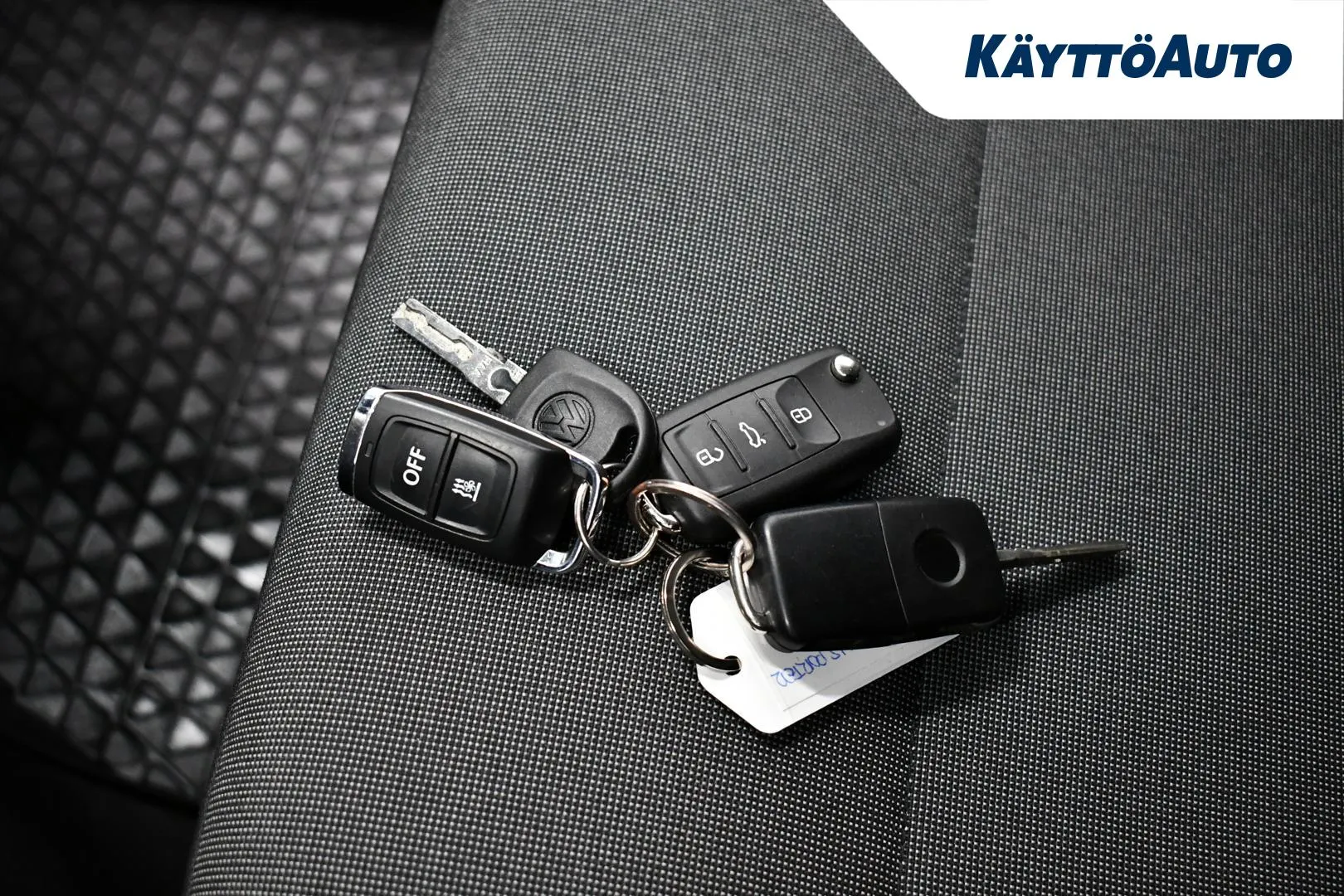 VOLKSWAGEN Transporter YJI-949 carousel image