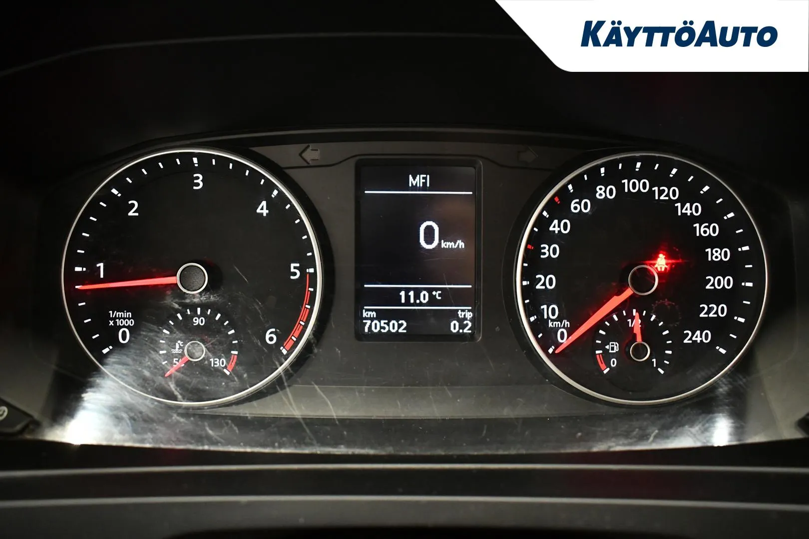 VOLKSWAGEN Transporter YJI-949 carousel image