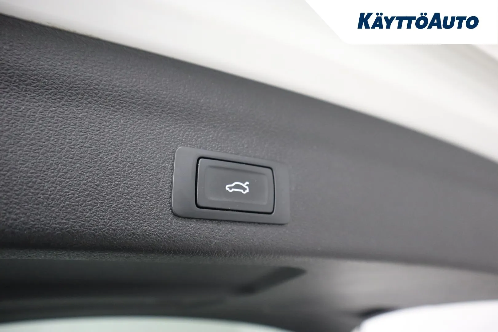 AUDI A6 CPO-400 carousel image