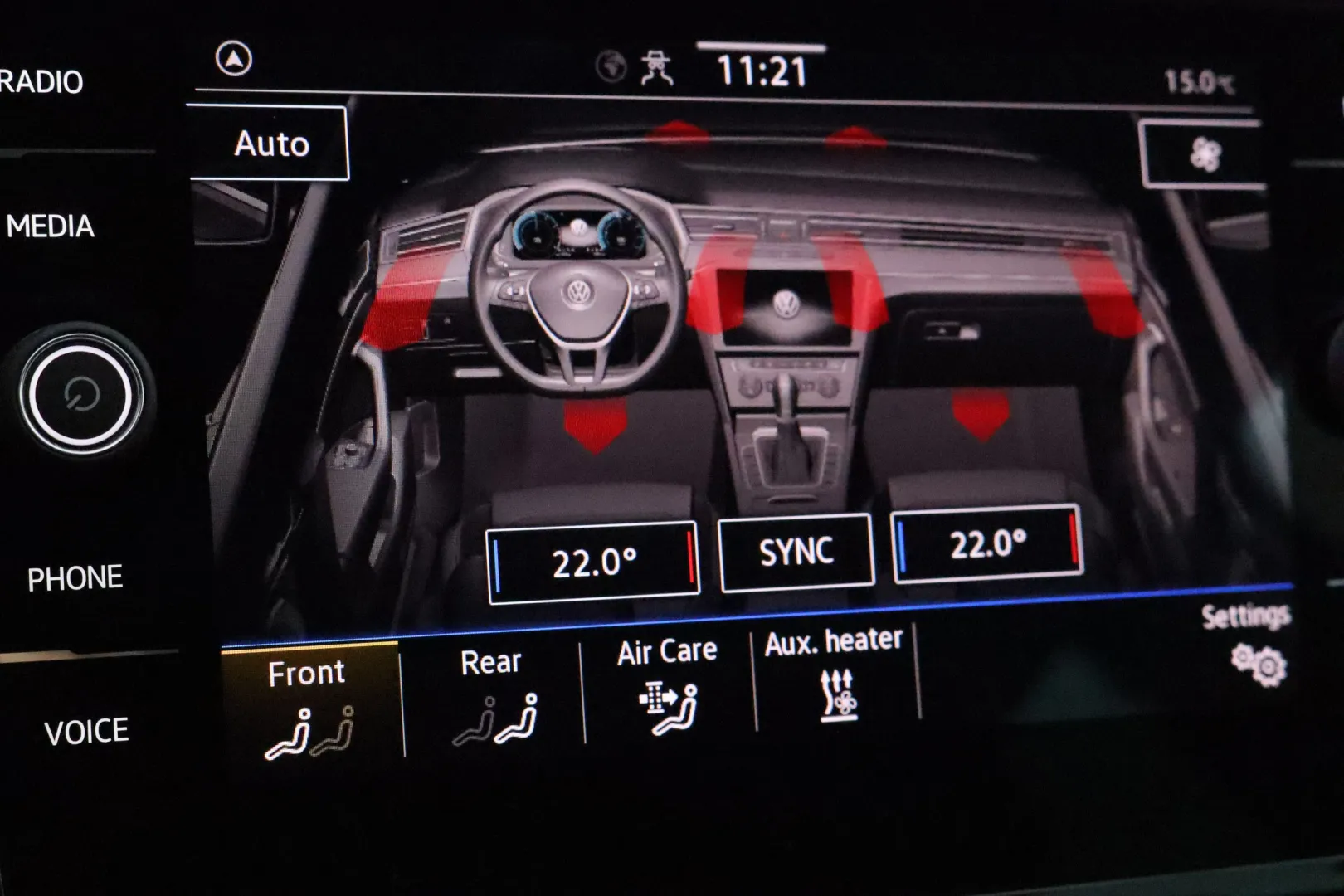 VOLKSWAGEN Passat FOF-648 carousel image