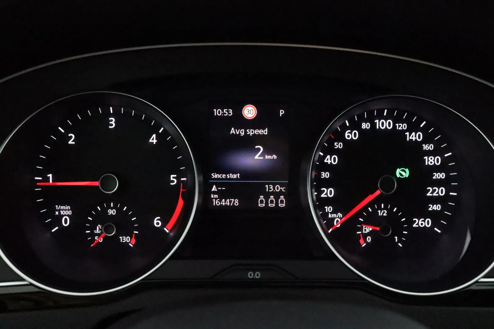 VOLKSWAGEN Passat FOF-648 carousel image