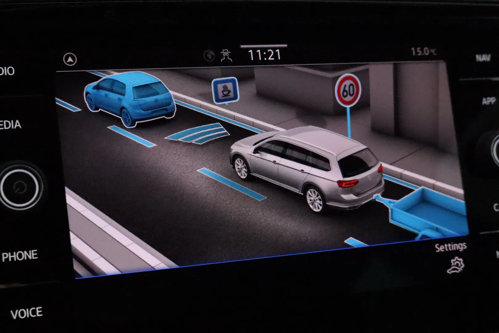 VOLKSWAGEN Passat FOF-648 carousel image
