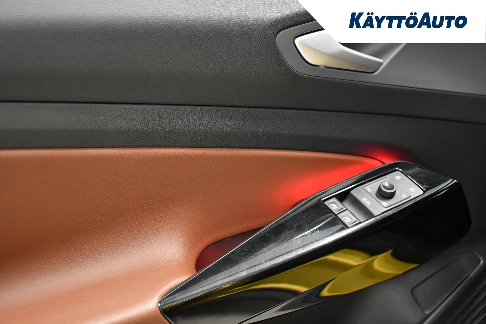 VOLKSWAGEN ID.4 ESR-586 carousel image