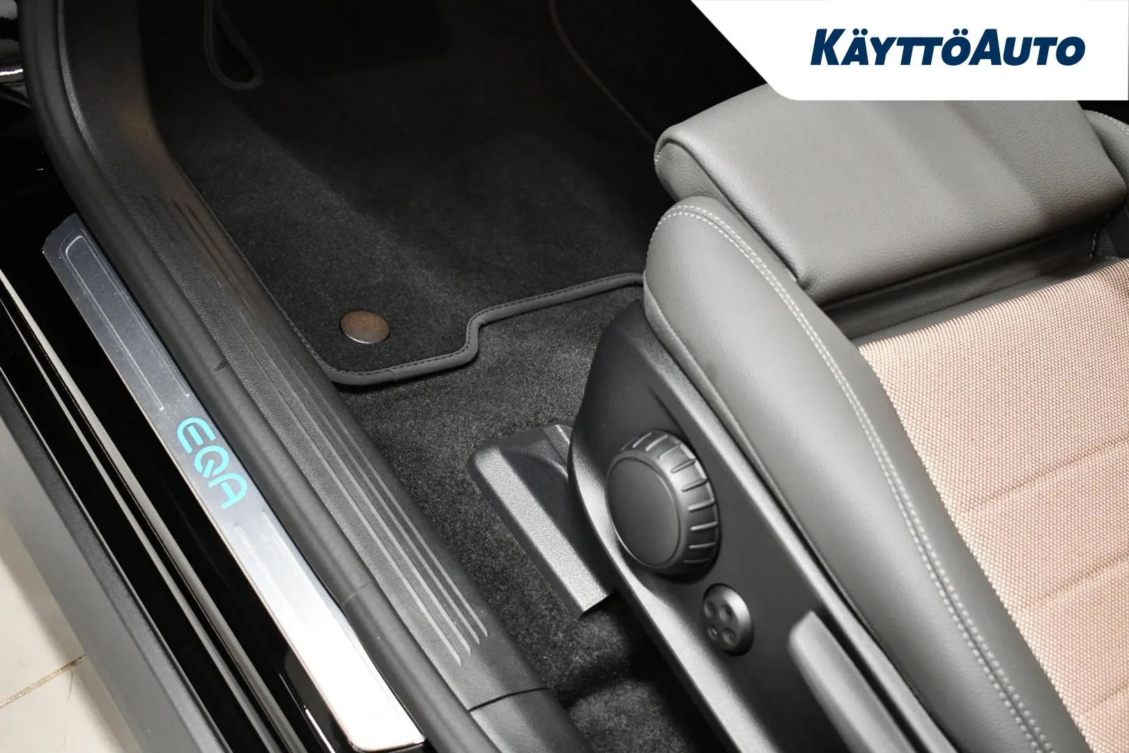 Mercedes-Benz EQA KXP-555 carousel image