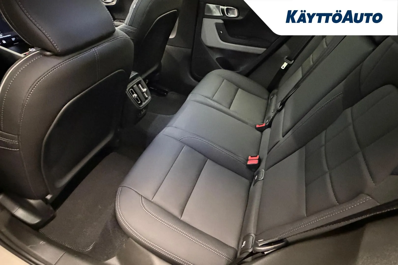 Polestar 2 YYI-201 carousel image