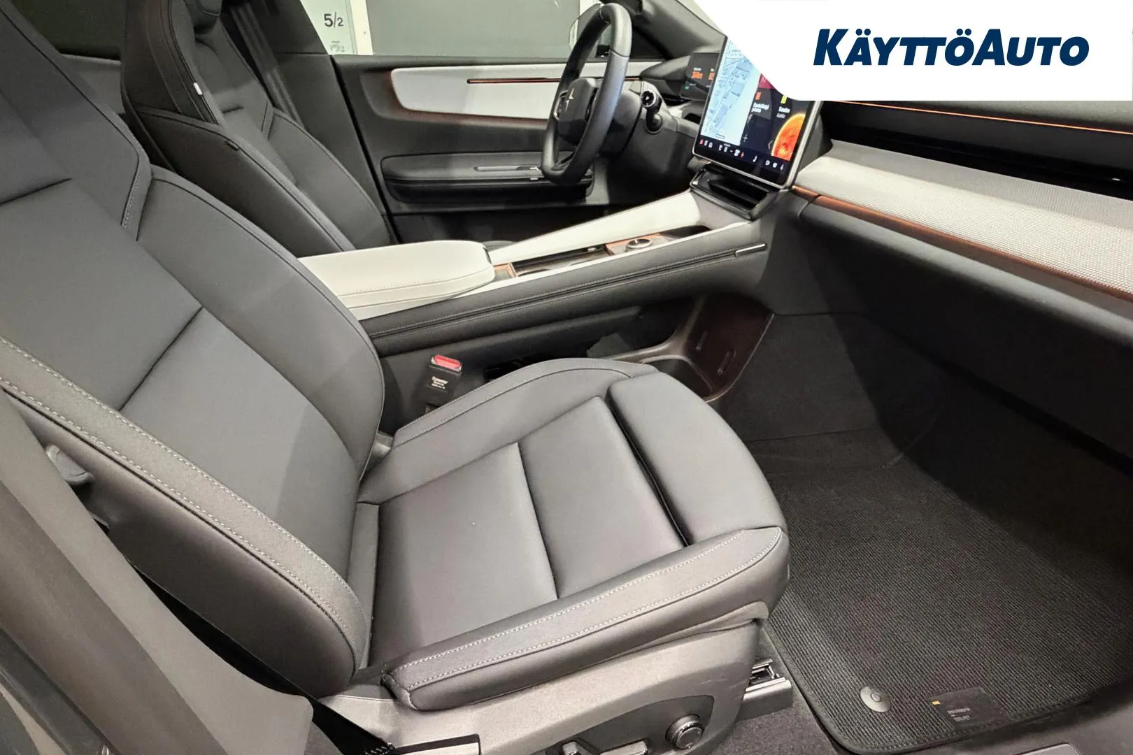 POLESTAR 4 YYF-312 carousel image