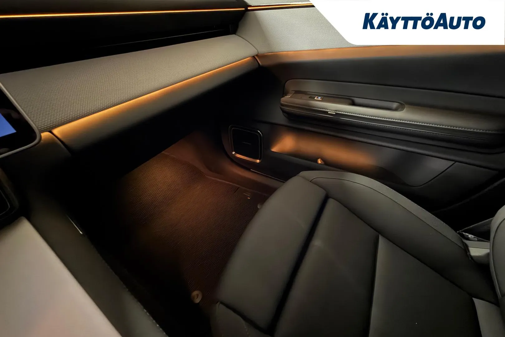 POLESTAR 4 YYF-312 carousel image