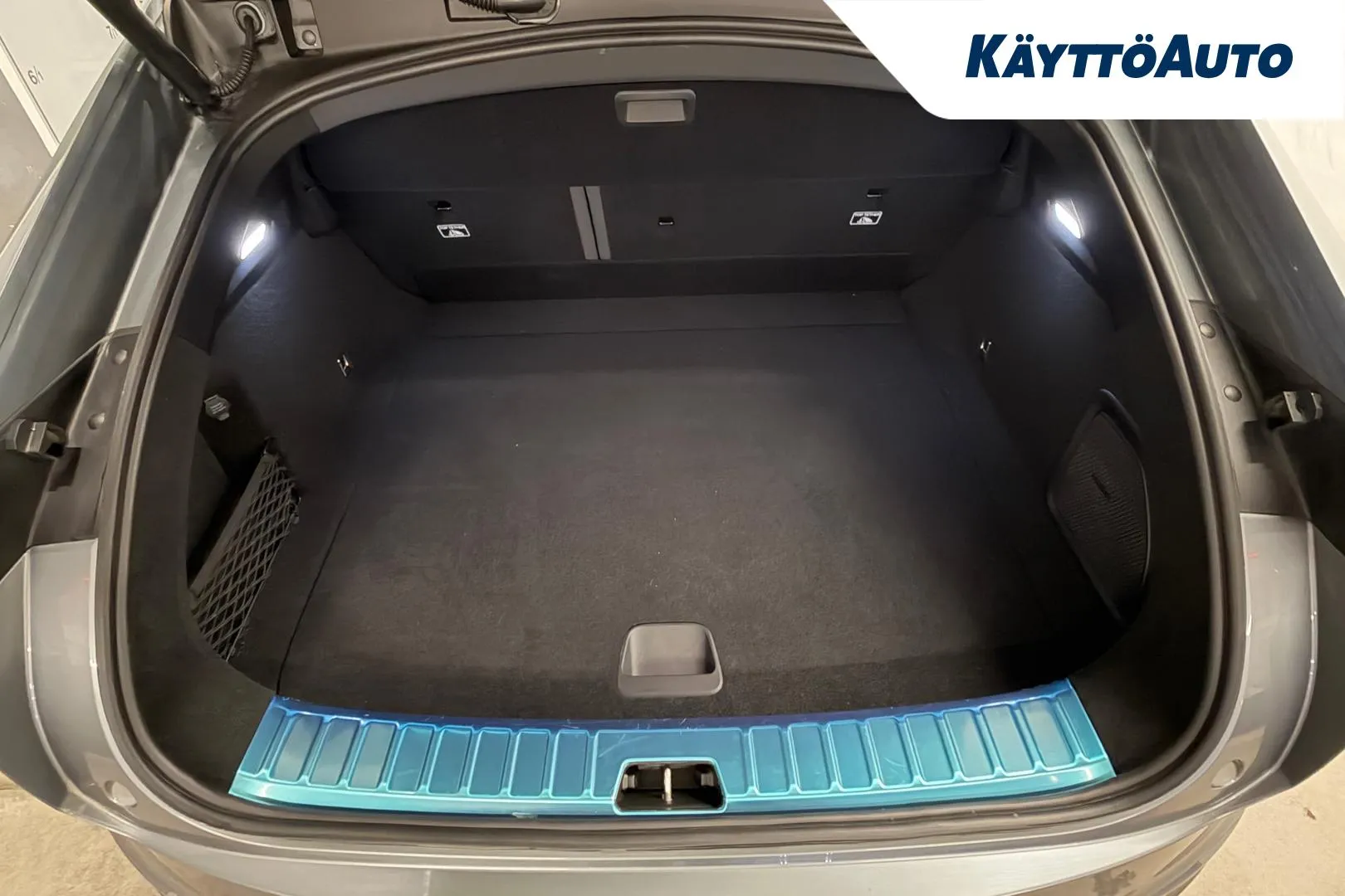 POLESTAR 4 YYF-312 carousel image