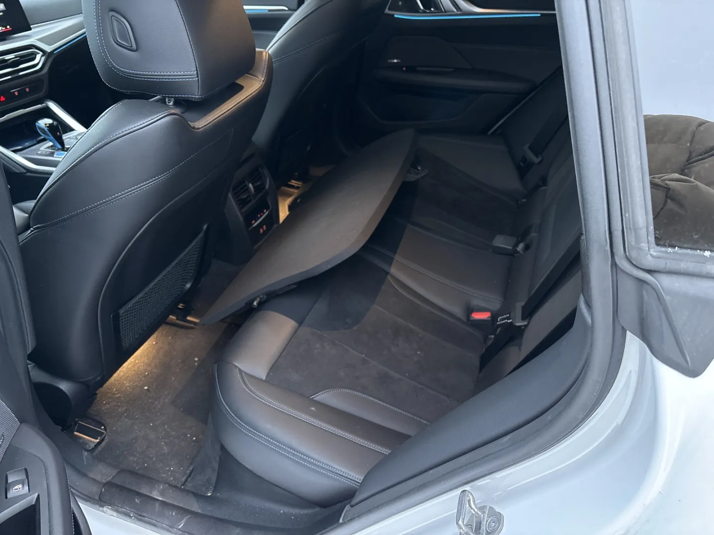 BMW i4 JNZ-789 carousel image