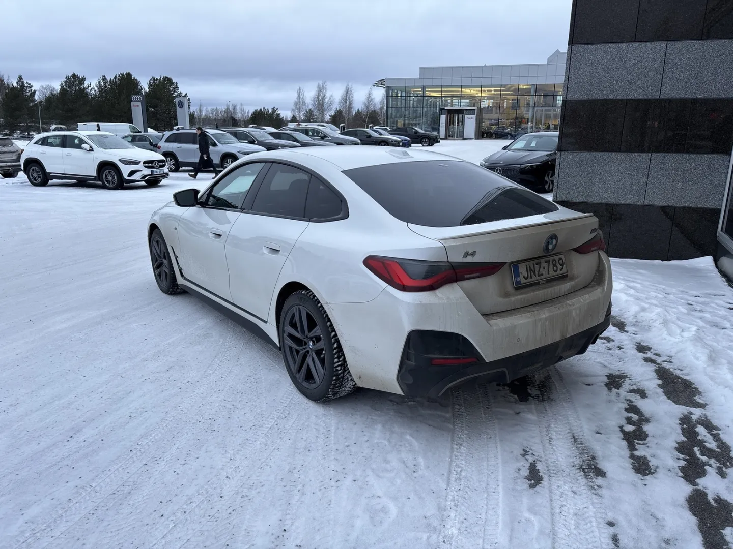 BMW i4 JNZ-789 carousel image