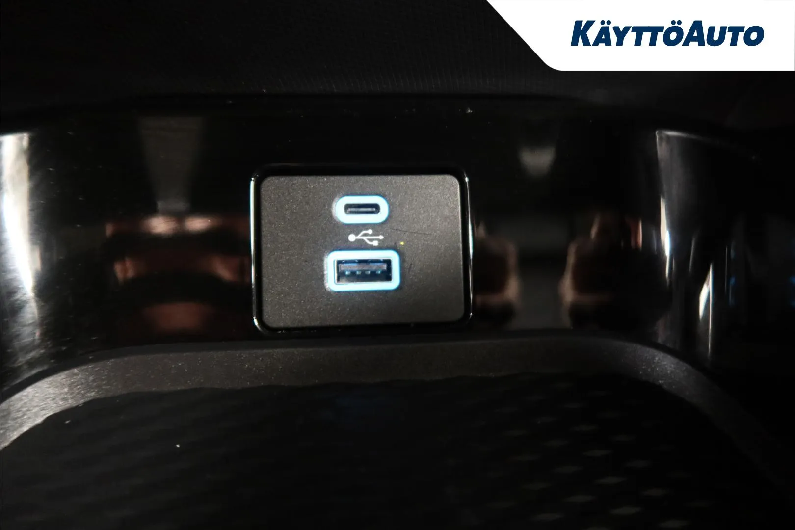 Ford Mustang Mach-E IPK-385 carousel image