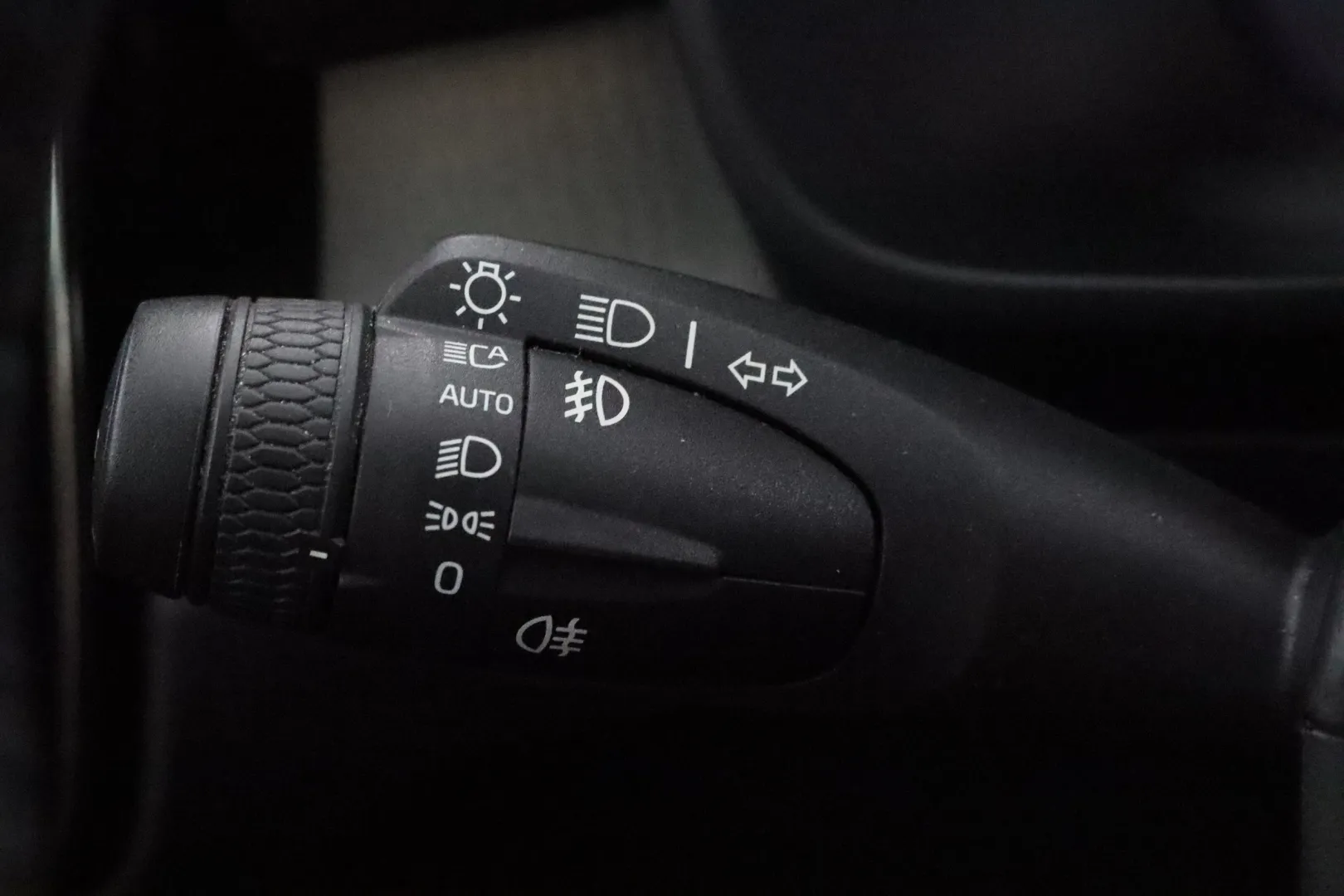 VOLVO XC40 OXV-887 carousel image