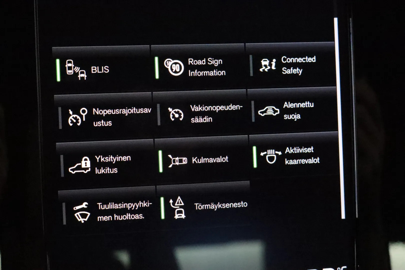 VOLVO XC40 OXV-887 carousel image