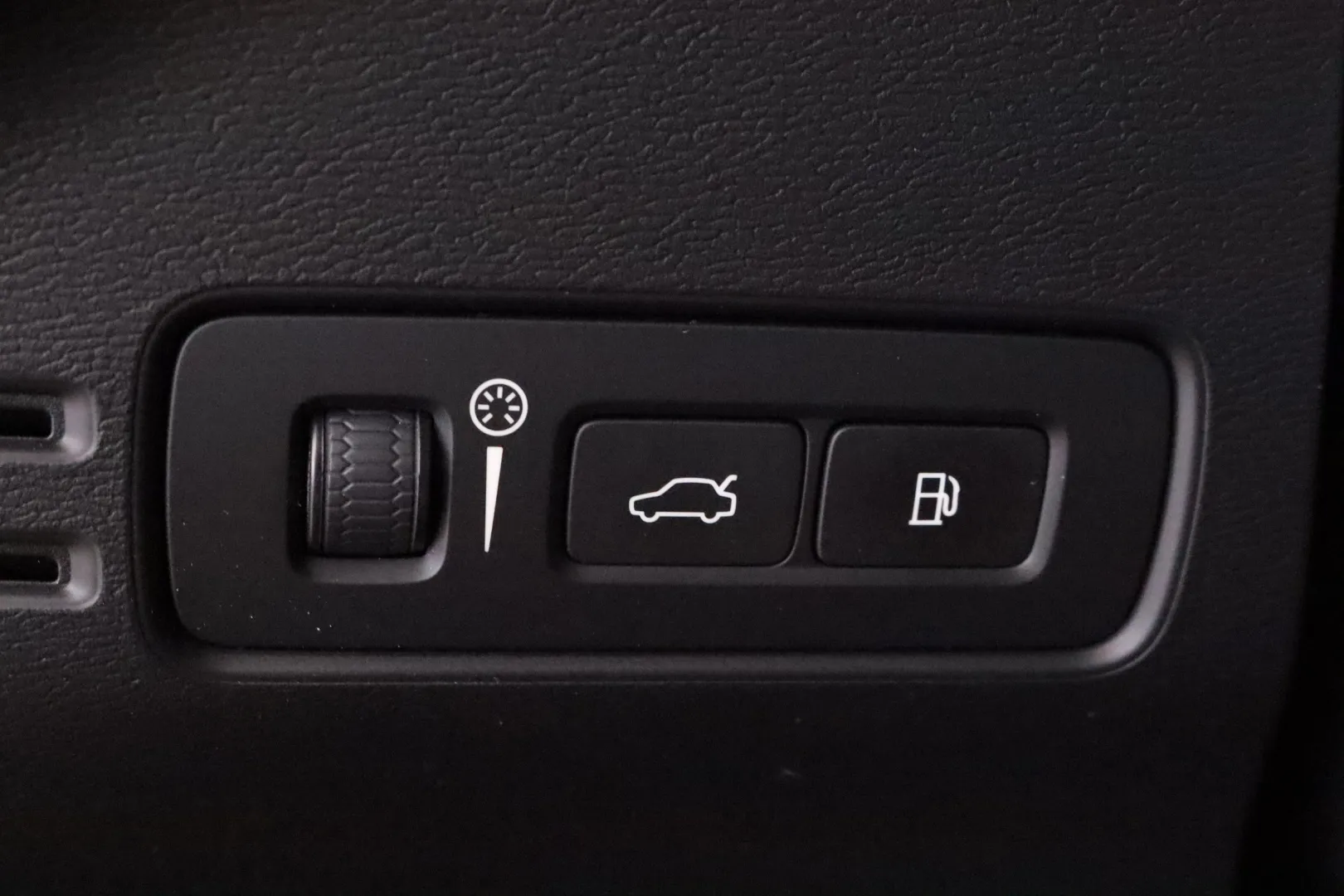 VOLVO XC40 OXV-887 carousel image