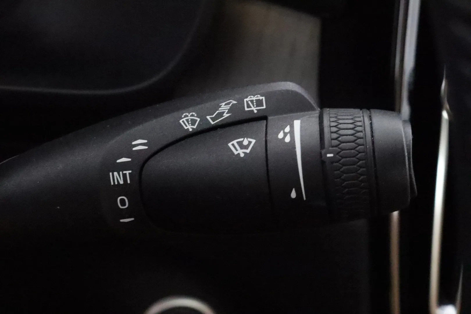 VOLVO XC40 OXV-887 carousel image