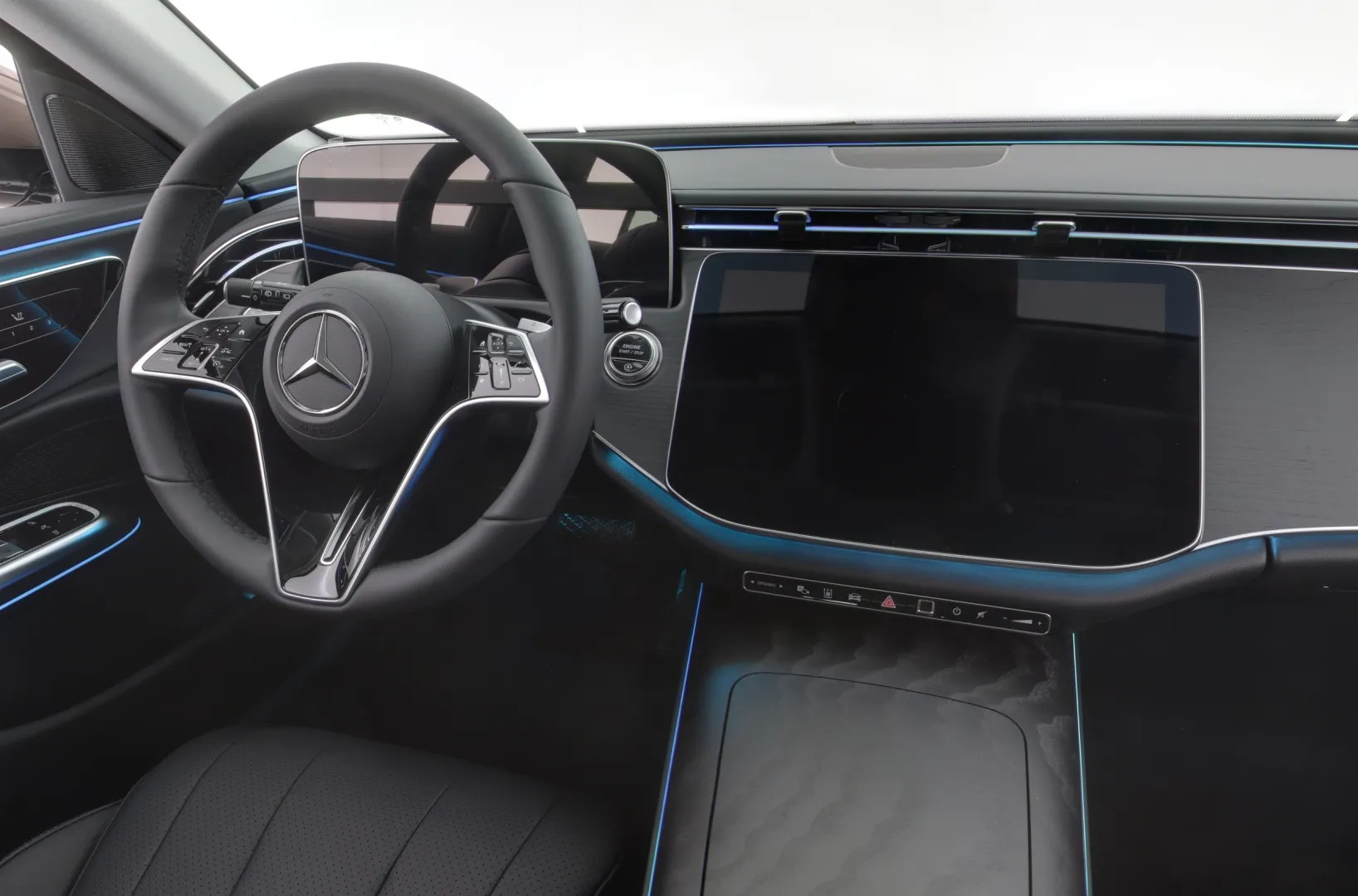 Mercedes-Benz E MRS-470 carousel image