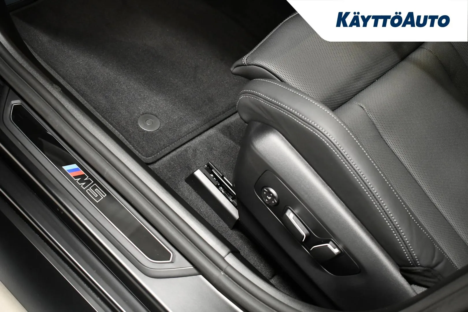 BMW M5 SRP-189 carousel image