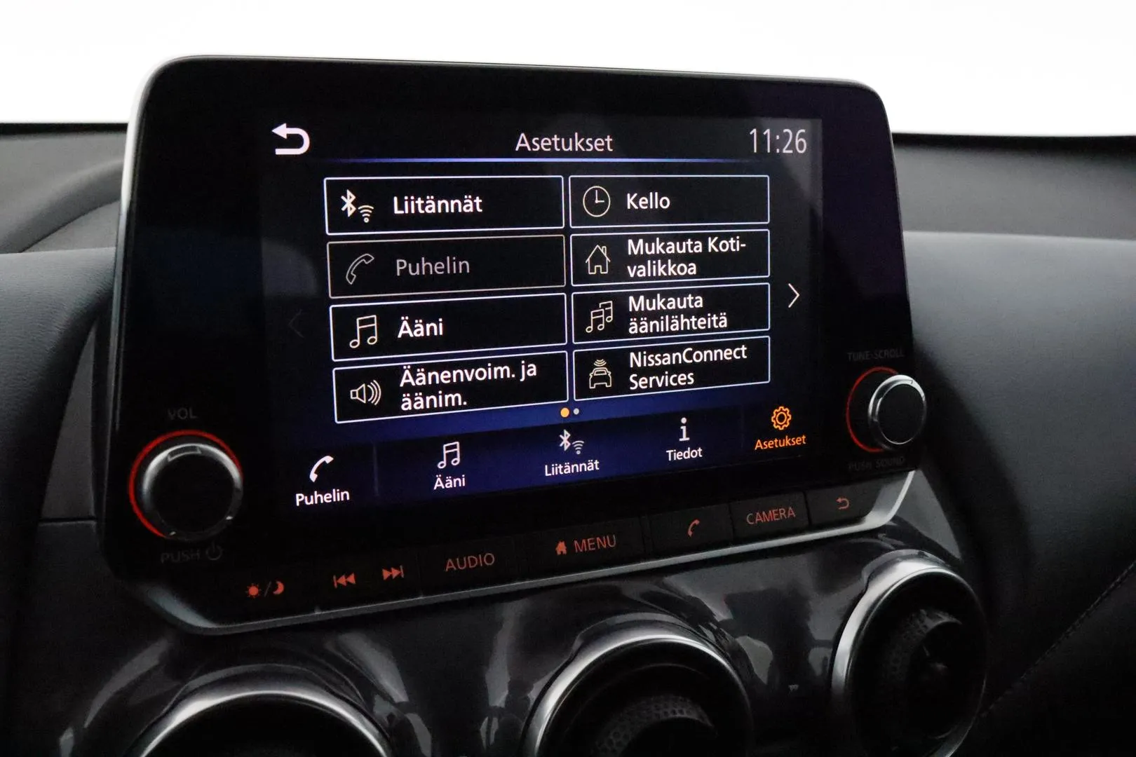 NISSAN Juke ZMU-192 carousel image