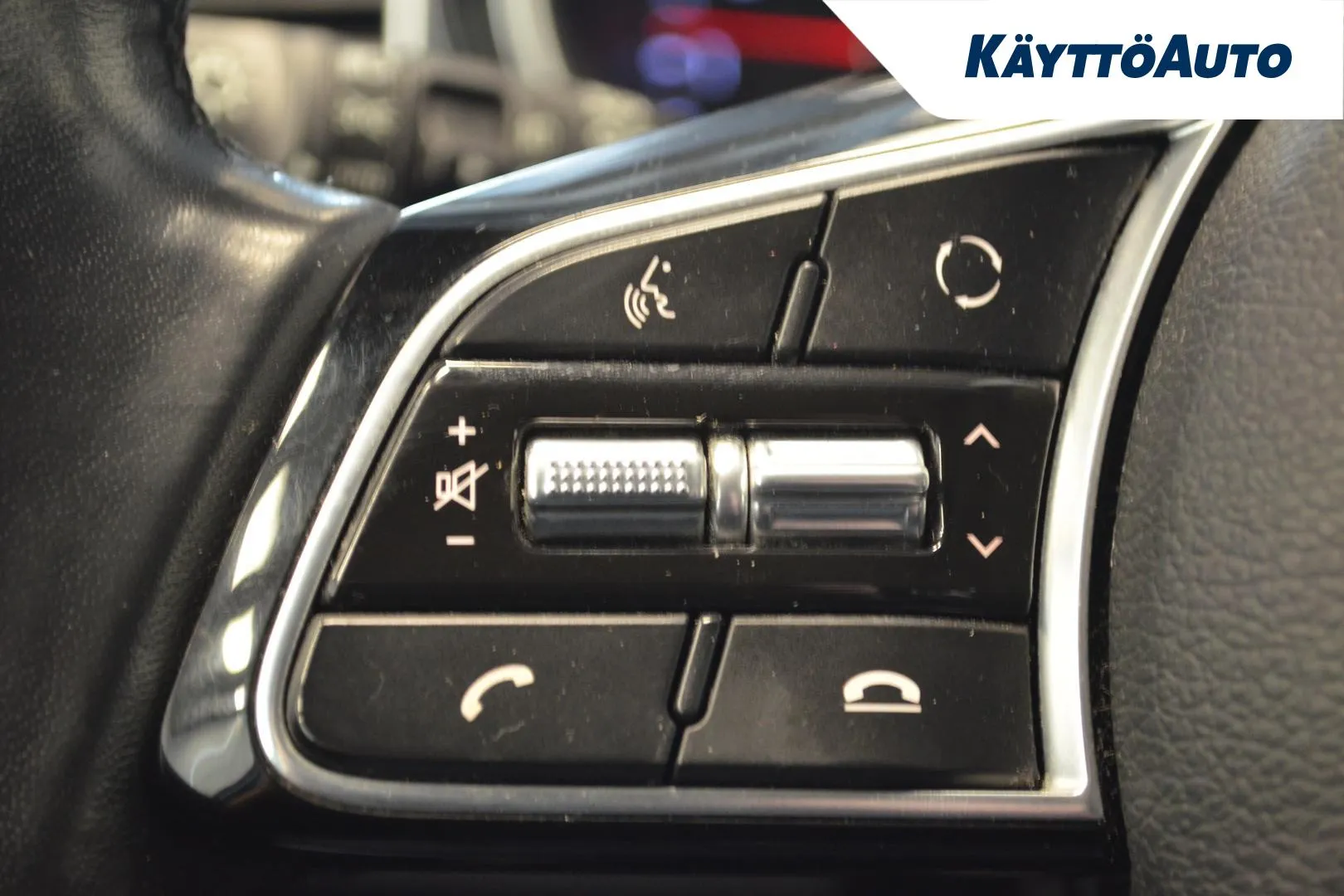 KIA XCeed IPH-857 carousel image