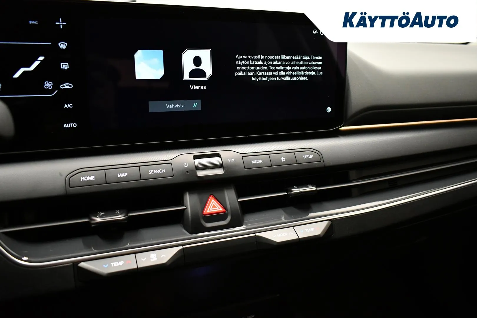 Kia K4 SRO-962 carousel image