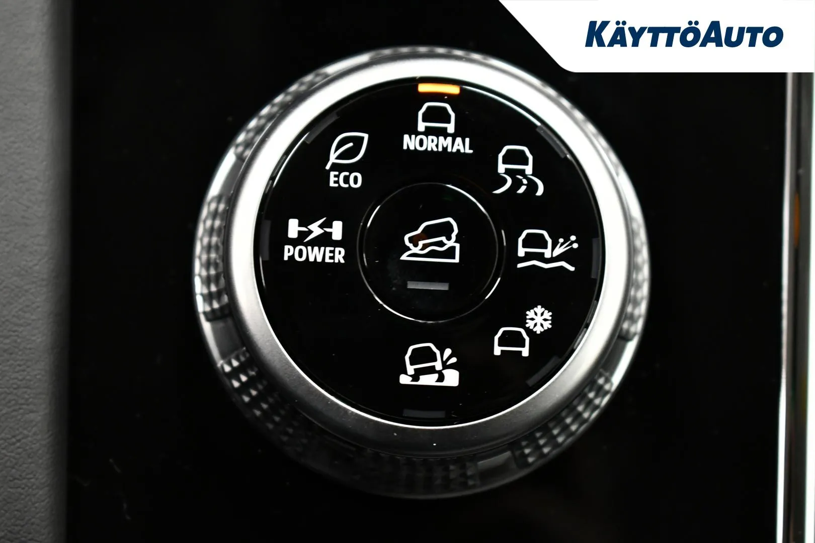 Mitsubishi Outlander XUZ-352 carousel image