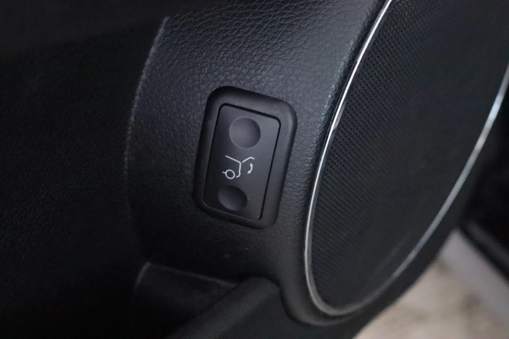 MERCEDES-BENZ C FKN-476 carousel image