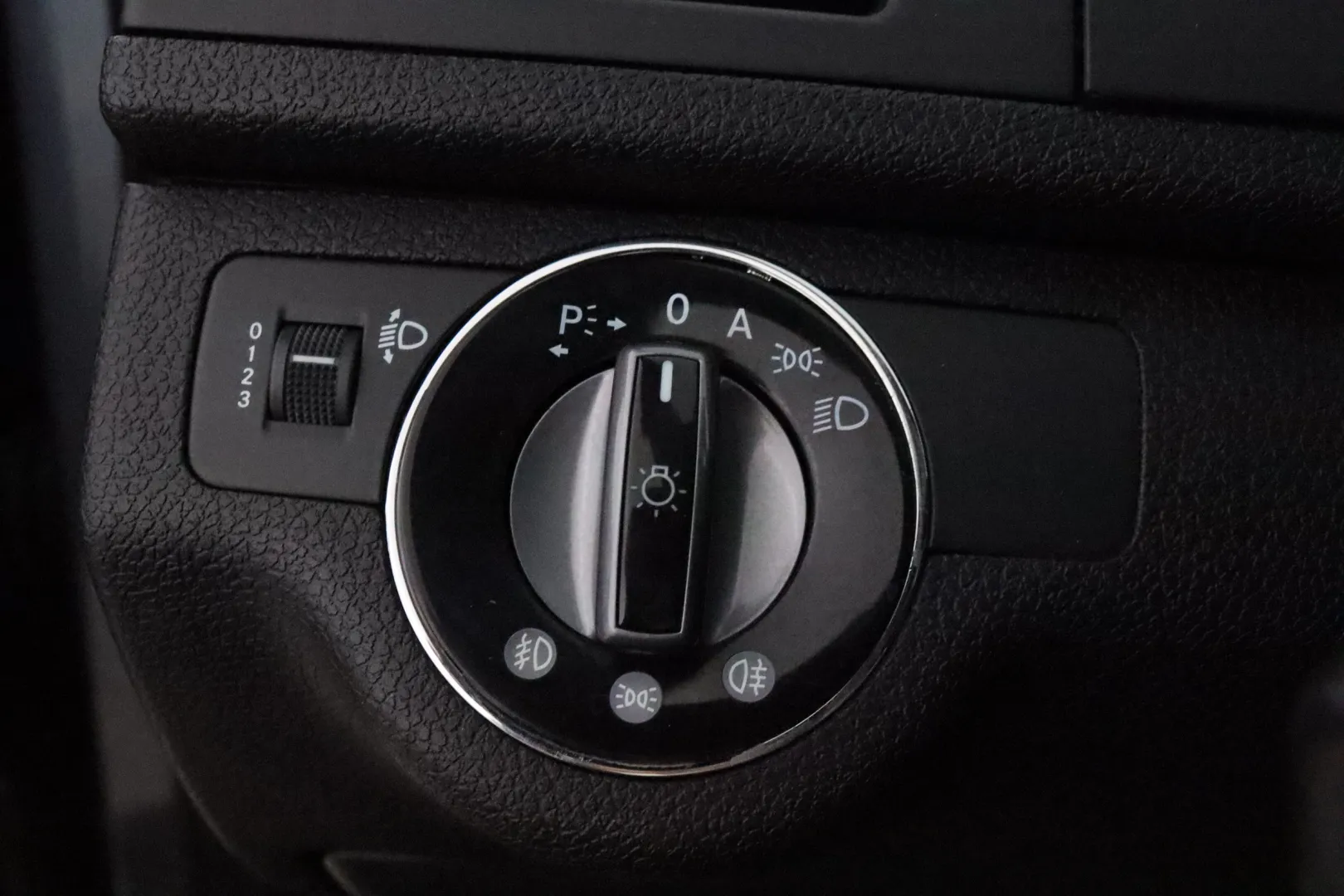 MERCEDES-BENZ C FKN-476 carousel image