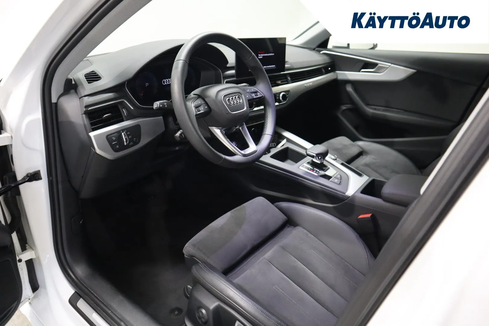 AUDI A4 ZOV-389 carousel image