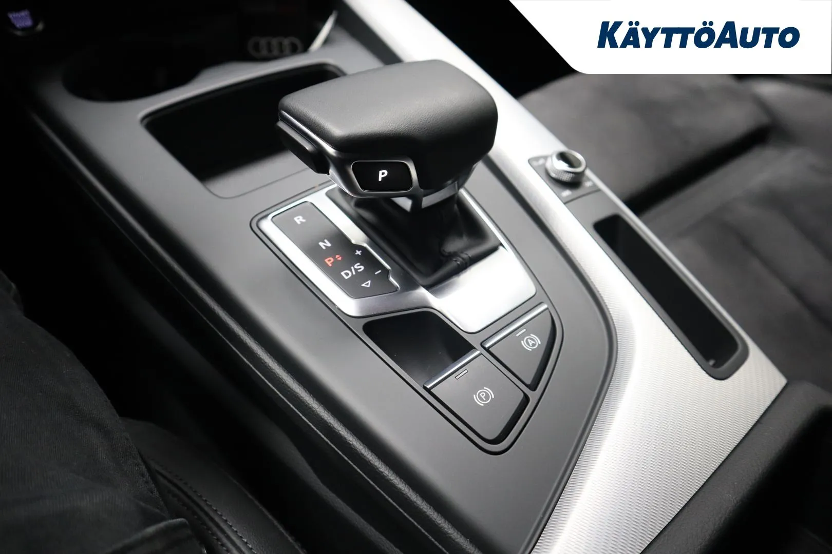 AUDI A4 ZOV-389 carousel image