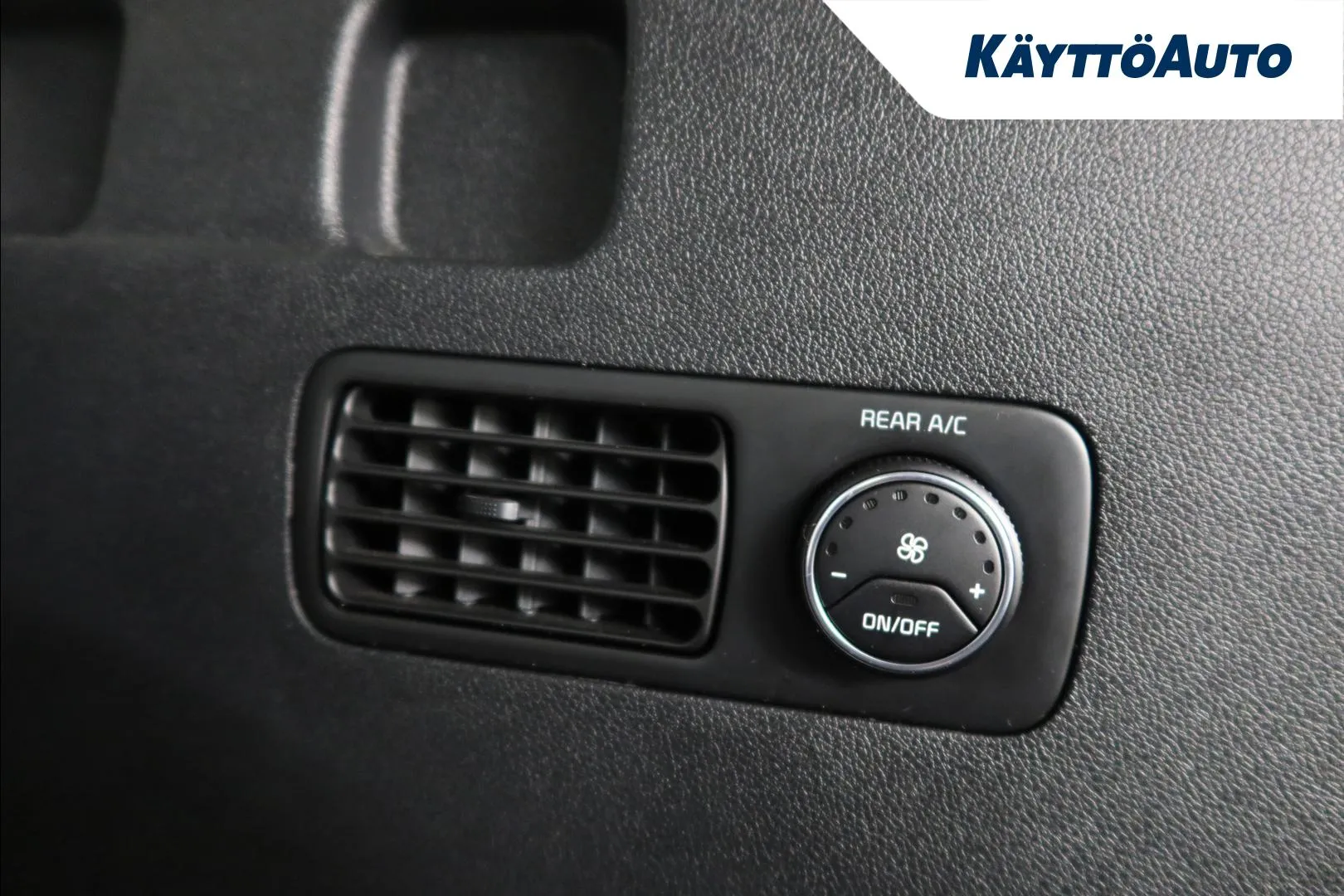 Kia Sorento SRZ-707 carousel image