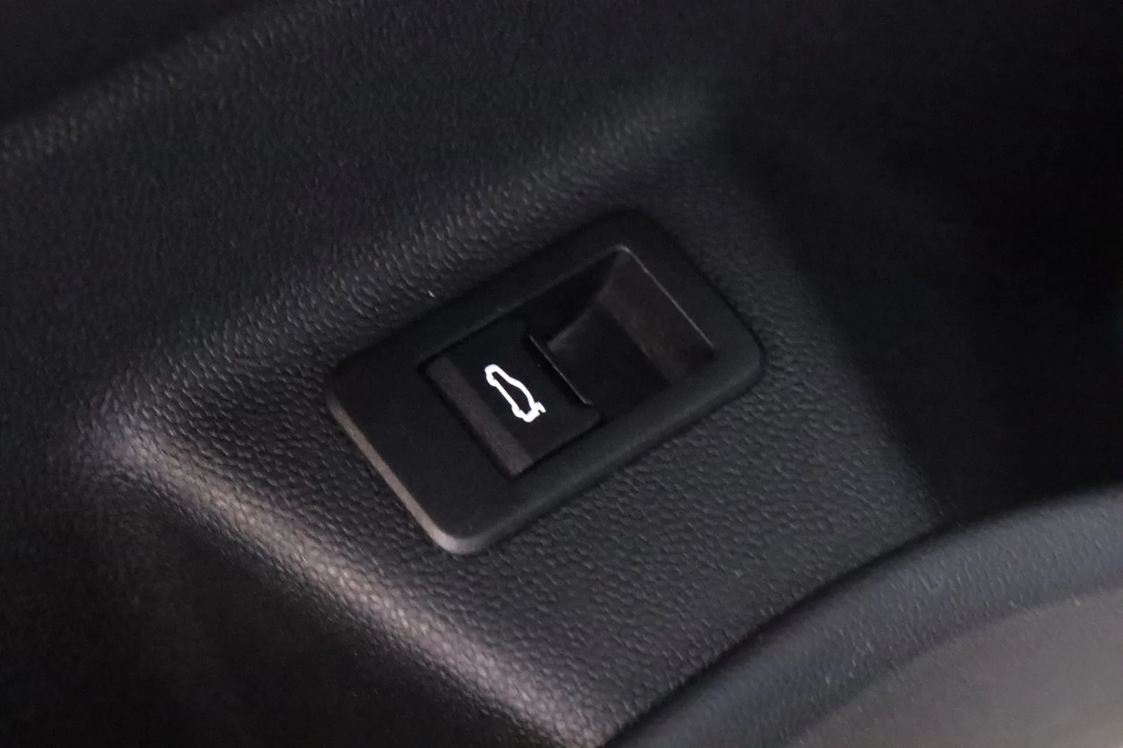 BMW iX EUK-327 carousel image