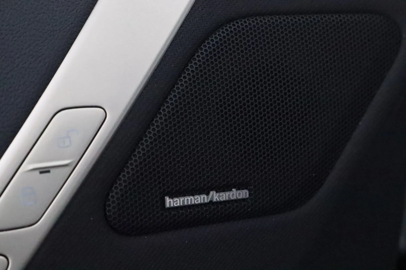 BMW iX EUK-327 carousel image