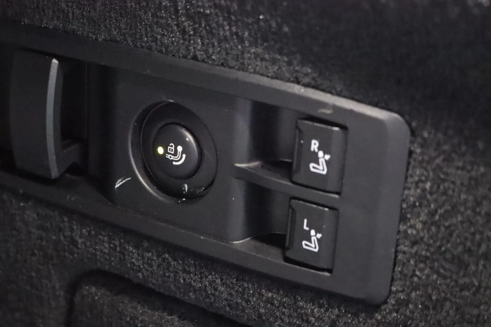 BMW iX EUK-327 carousel image