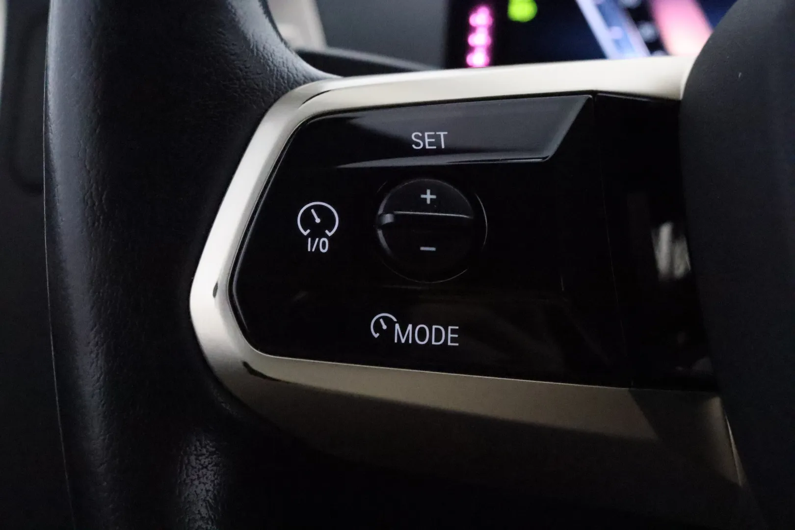 BMW iX EUK-327 carousel image