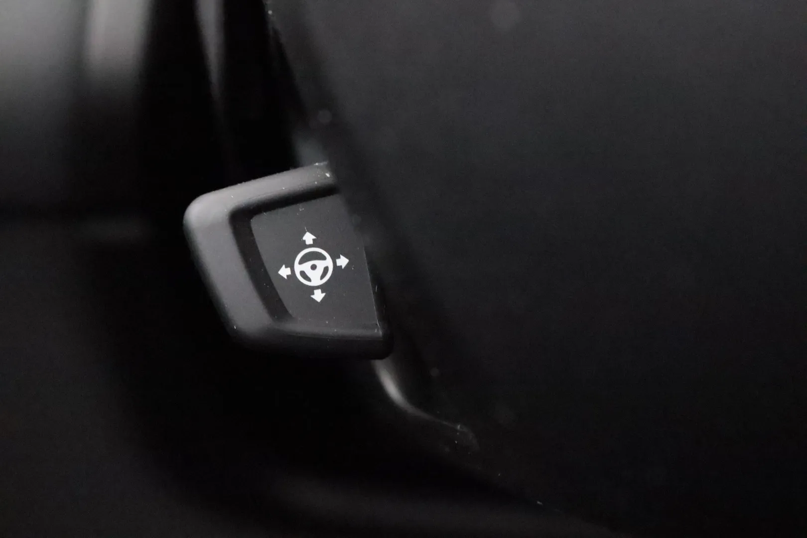 BMW iX EUK-327 carousel image