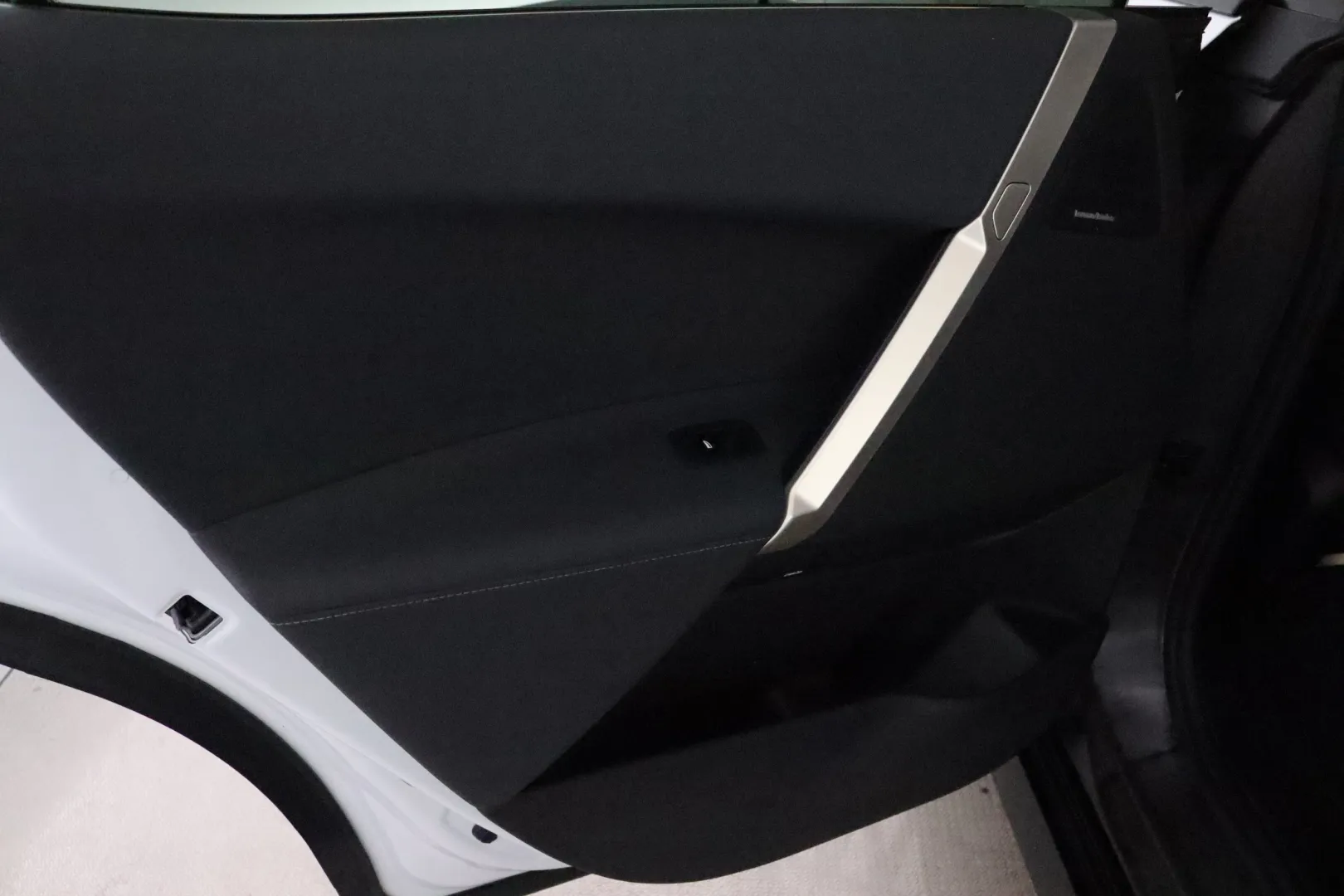 BMW iX EUK-327 carousel image