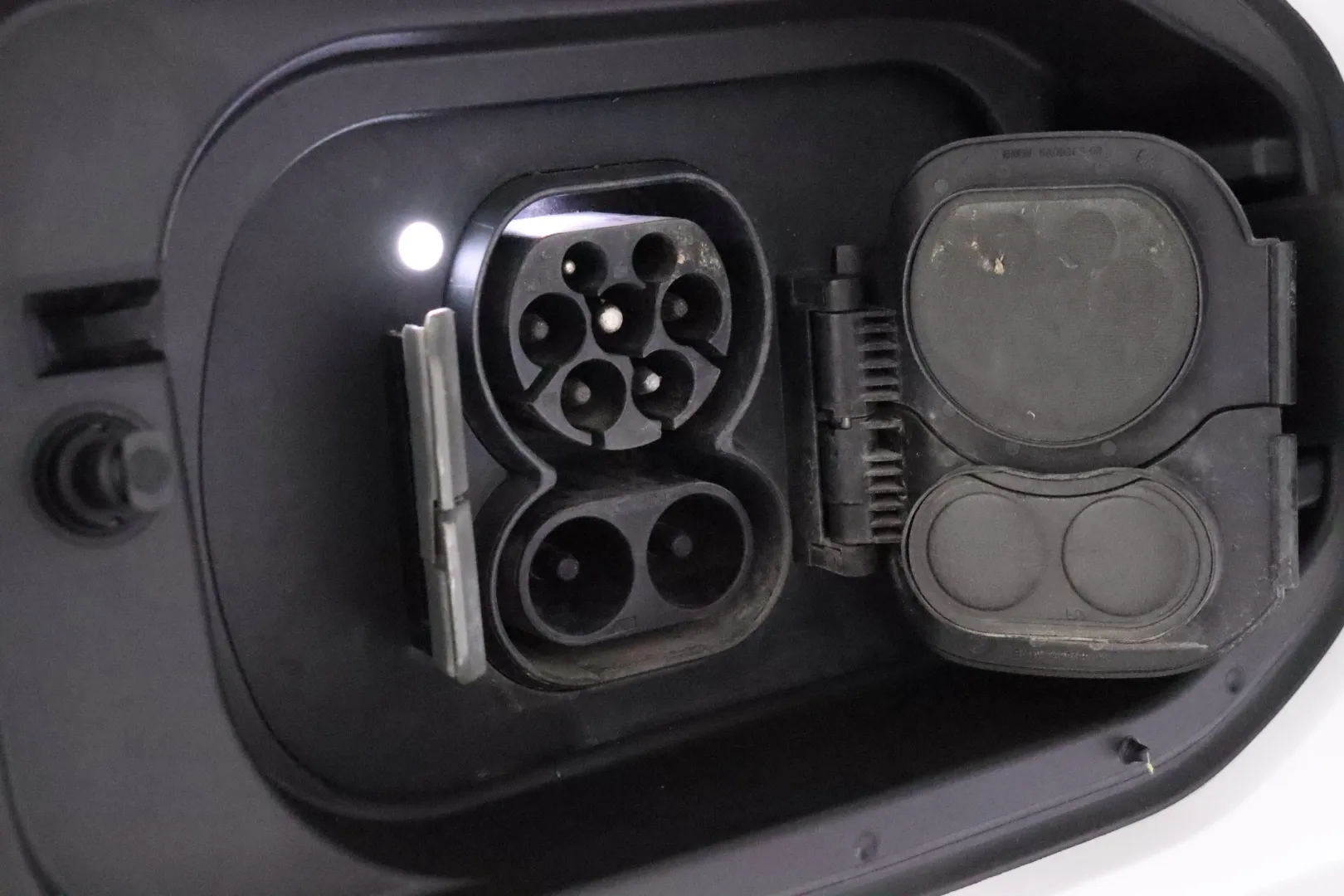 BMW iX EUK-327 carousel image