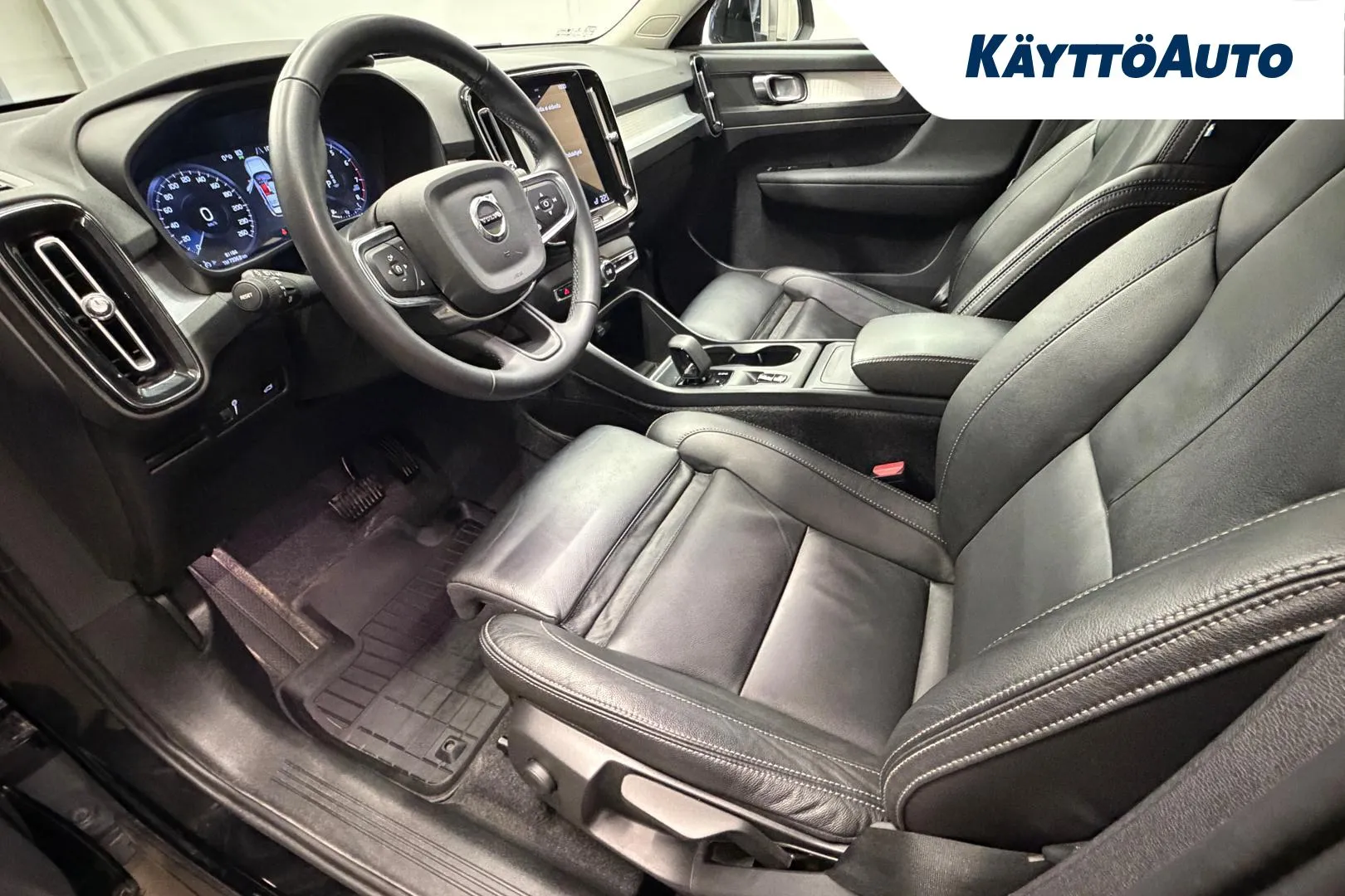 VOLVO XC40 NMH-277 carousel image