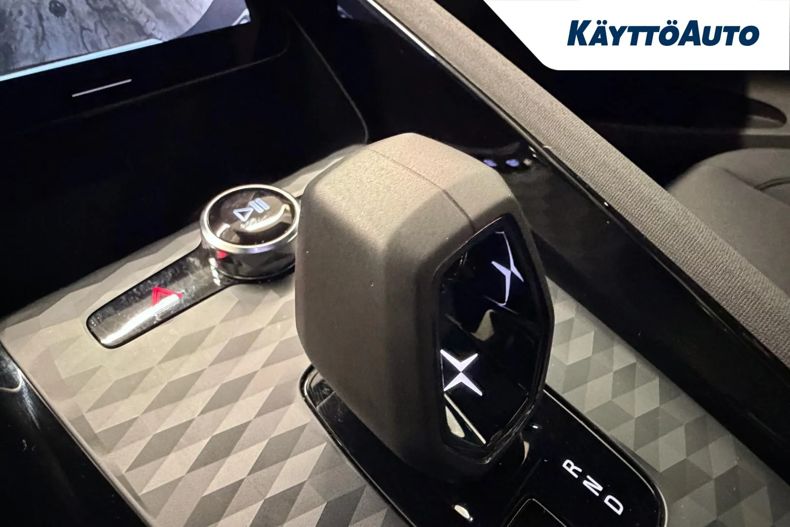 POLESTAR 2 XYR-436 carousel image