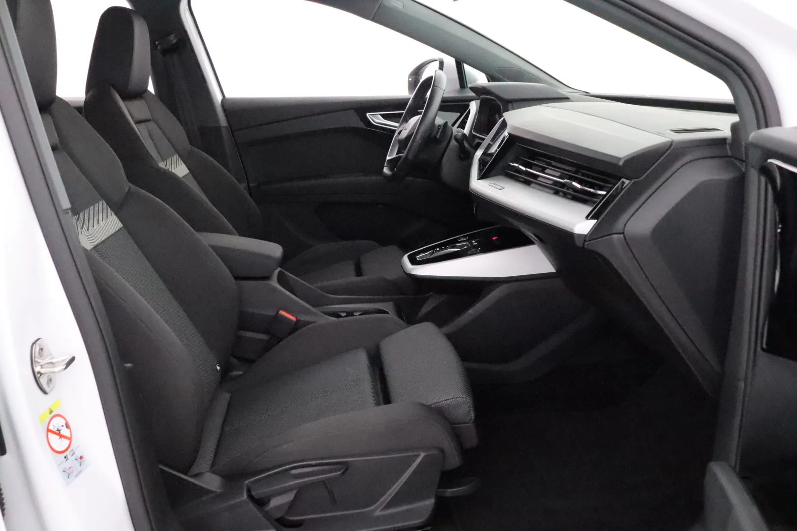 AUDI Q4 e-tron NMT-388 carousel image