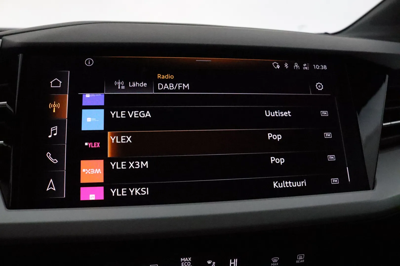 AUDI Q4 e-tron NMT-388 carousel image