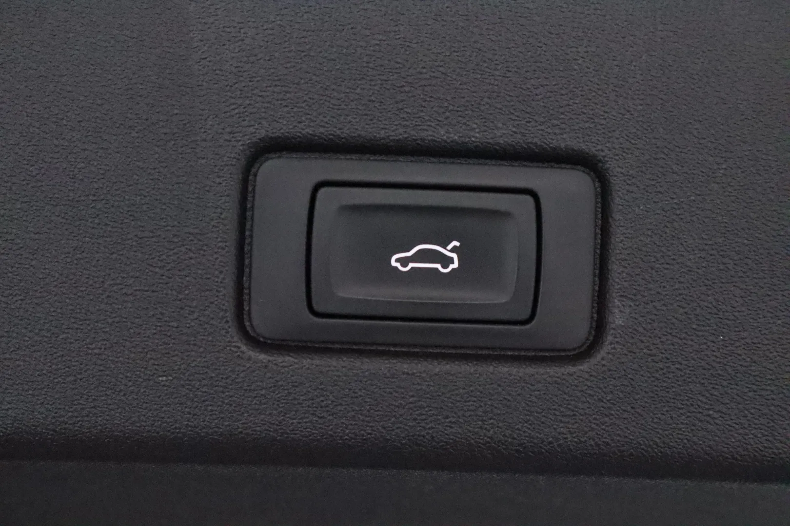 AUDI Q4 e-tron NMT-388 carousel image